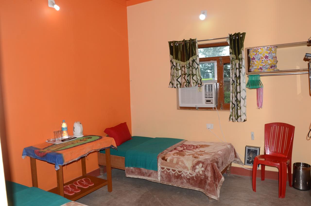 Kundanbazar Guest House Бодх-Гая Экстерьер фото